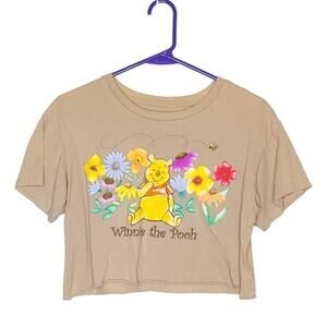 Disney Winnie the Pooh Floral Short Sleeve Cropped Graphic Tee Shirt Tan Small